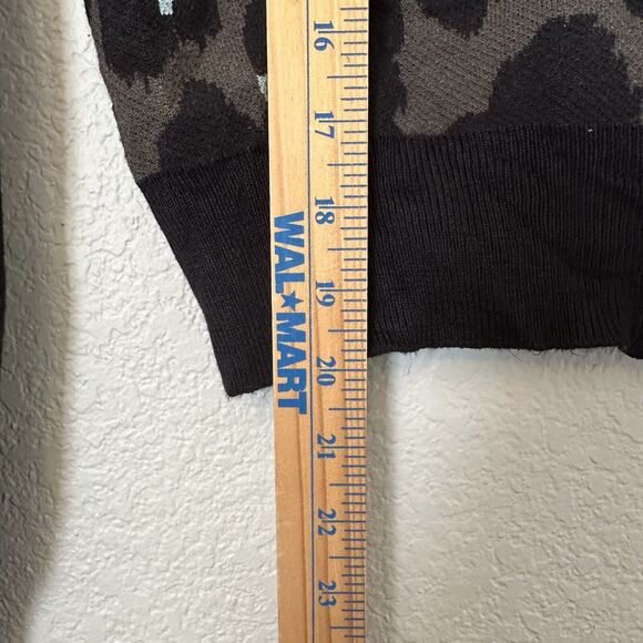 Romeo & Juliet Womens Top Knit Animal Print Long Sleeve M EUC - Picture 4 of 6